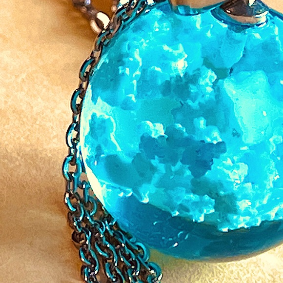 CLOUD charm necklace silver tone Lucite - Picture 5 of 6